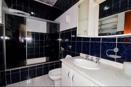 Casa à venda com 250m², 3 quartos e 4 vagasBanheiro