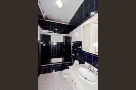 Casa à venda com 250m², 3 quartos e 4 vagasBanheiro