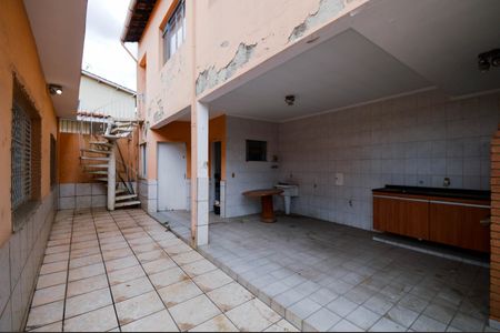 Casa à venda com 250m², 3 quartos e 4 vagasÁrea de Serviço