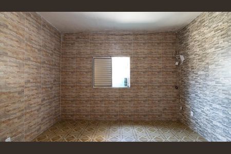 Quarto de casa para alugar com 1 quarto, 70m² em Jardim Verônia, São Paulo