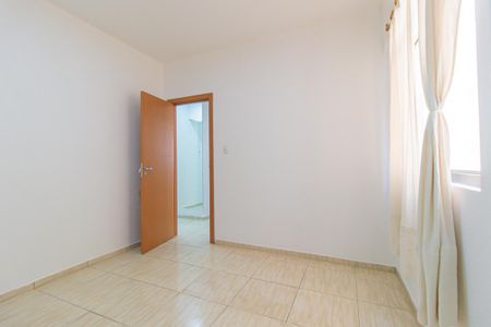 Quarto 1 de apartamento para alugar com 2 quartos, 64m² em Centro, Curitiba