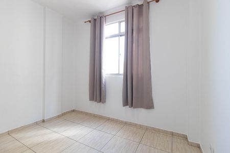 Quarto 2 de apartamento para alugar com 2 quartos, 64m² em Centro, Curitiba