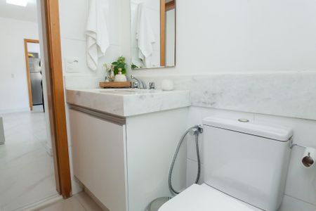 Apartamento à venda com 69m², 2 quartos e 2 vagasBanheiro social