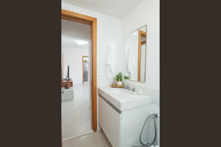 Apartamento à venda com 69m², 2 quartos e 2 vagasBanheiro social