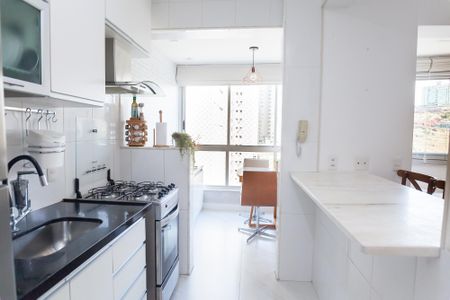 Apartamento à venda com 69m², 2 quartos e 2 vagasCozinha