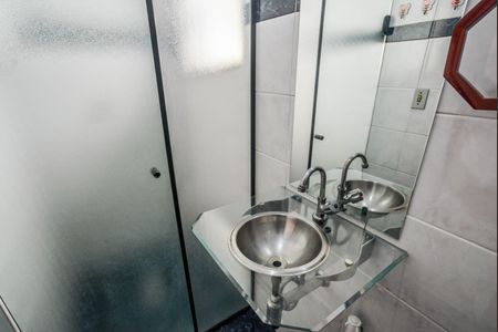 Casa para alugar com 50m², 1 quarto e 1 vaga Casa para alugar com 50m², 1 quarto e 1 vagaBanheiro da Suíte