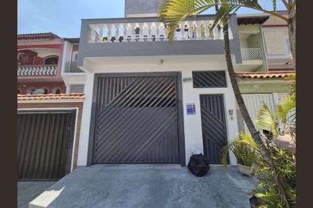 Casa para alugar com 50m², 1 quarto e 1 vaga Casa para alugar com 50m², 1 quarto e 1 vagaFachada