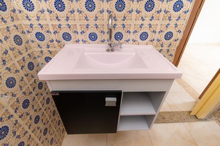 Casa à venda com 95m², 2 quartos e 2 vagasBanheiro