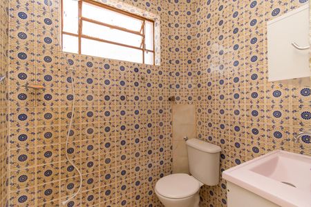 Casa à venda com 95m², 2 quartos e 2 vagasBanheiro