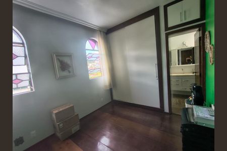Apartamento à venda com 4 quartos, 130m² em Vila Paris, Belo Horizonte