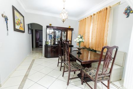 Sala de casa para alugar com 4 quartos, 195m² em Parque Erasmo Assunção, Santo André