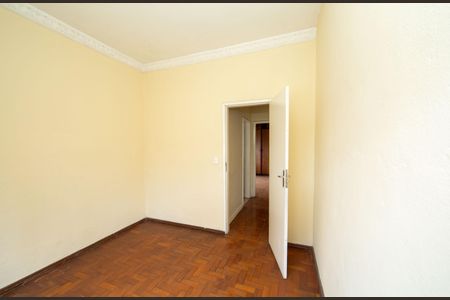 Casa à venda com 180m², 3 quartos e 2 vagasQUARTO2