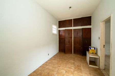 Casa à venda com 180m², 3 quartos e 2 vagasEDICULA