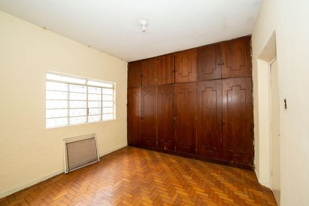Casa à venda com 180m², 3 quartos e 2 vagasQUARTO1