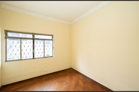 Casa à venda com 180m², 3 quartos e 2 vagasQUARTO2