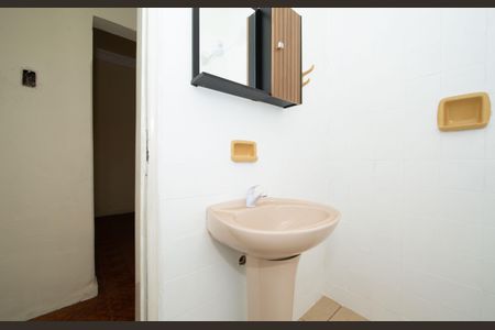 Casa à venda com 180m², 3 quartos e 2 vagasBANHEIRO1