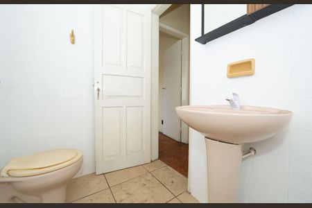 Casa à venda com 180m², 3 quartos e 2 vagasBANHEIRO1