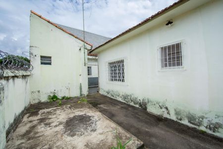 Casa à venda com 180m², 3 quartos e 2 vagasAREA EXTERNA