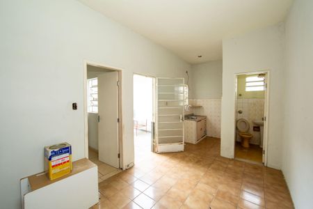 Casa à venda com 180m², 3 quartos e 2 vagasEDICULA