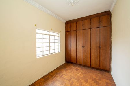 Casa à venda com 180m², 3 quartos e 2 vagasQUARTO3