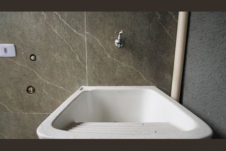 Casa de condomínio para alugar com 67m², 2 quartos e 1 vaga Casa de condomínio para alugar com 67m², 2 quartos e 1 vagaÁrea de Serviço