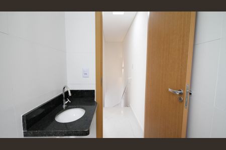 Casa de condomínio para alugar com 67m², 2 quartos e 1 vaga Casa de condomínio para alugar com 67m², 2 quartos e 1 vagaBanheiro