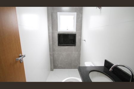 Casa de condomínio para alugar com 67m², 2 quartos e 1 vaga Casa de condomínio para alugar com 67m², 2 quartos e 1 vagaBanheiro