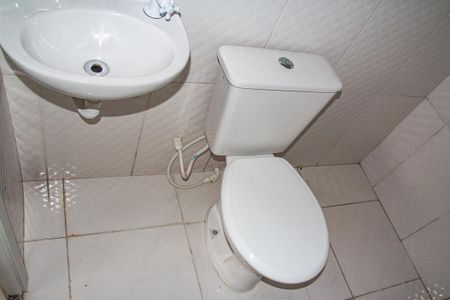 Banheiro social de casa de condomínio à venda com 2 quartos, 42m² em Chácara Belenzinho, São Paulo
