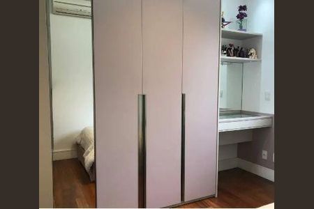 Apartamento à venda com 4 quartos, 233m² em Campo Belo, São Paulo