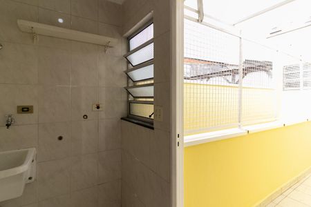 Casa para alugar com 110m², 2 quartos e 1 vagaÁrea de Serviço