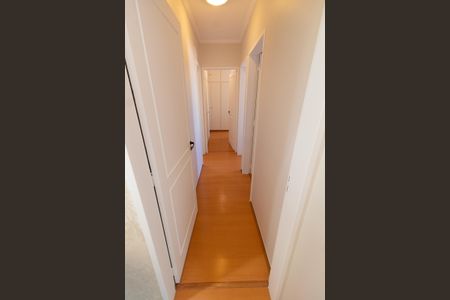 Apartamento à venda com 80m², 3 quartos e 2 vagasCORREDOR