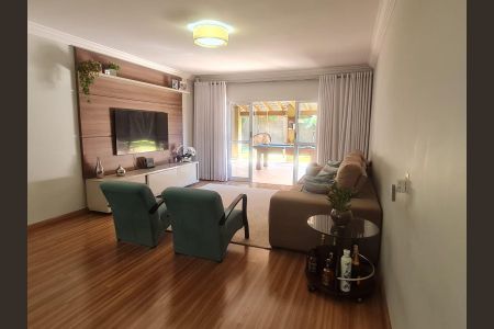 Casa à venda com 3 quartos, 302m² em Jardim Tereza Cristina, Jundiaí