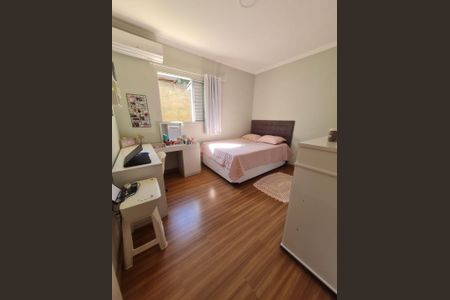 Casa à venda com 3 quartos, 302m² em Jardim Tereza Cristina, Jundiaí