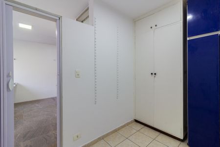 Apartamento para alugar com 156m², 3 quartos e 1 vaga Apartamento para alugar com 156m², 3 quartos e 1 vagaCozinha e Área de Serviço