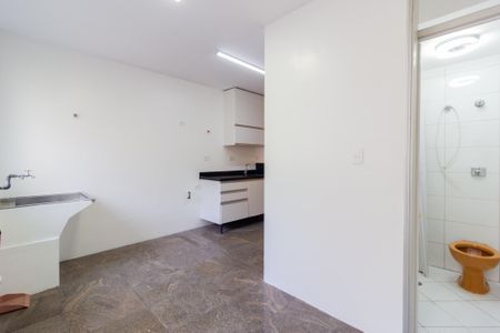 Apartamento para alugar com 156m², 3 quartos e 1 vaga Apartamento para alugar com 156m², 3 quartos e 1 vagaCozinha e Área de Serviço