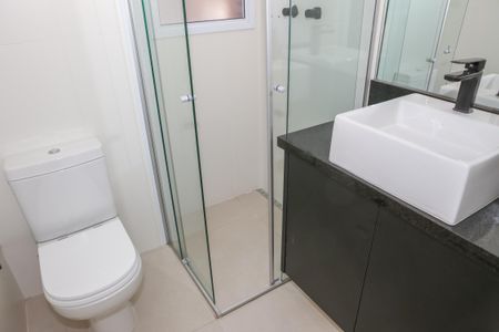 Apartamento à venda com 260m², 2 quartos e 3 vagas Apartamento à venda com 260m², 2 quartos e 3 vagasBanheiro da Suíte 2