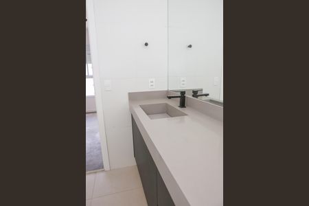 Apartamento à venda com 260m², 2 quartos e 3 vagas Apartamento à venda com 260m², 2 quartos e 3 vagasBanheiro da Suíte 1