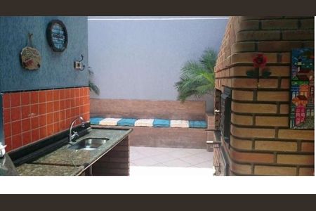 Casa à venda com 3 quartos, 130m² em Pinheirinho, Santo André