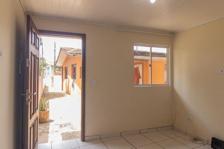 Sala/Quarto de kitnet/studio para alugar com 1 quarto, 20m² em Novo Mundo, Curitiba