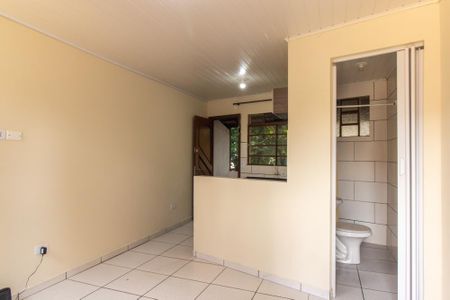 Sala/Quarto de kitnet/studio para alugar com 1 quarto, 20m² em Novo Mundo, Curitiba