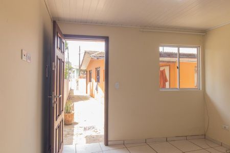Sala/Quarto de kitnet/studio para alugar com 1 quarto, 20m² em Novo Mundo, Curitiba