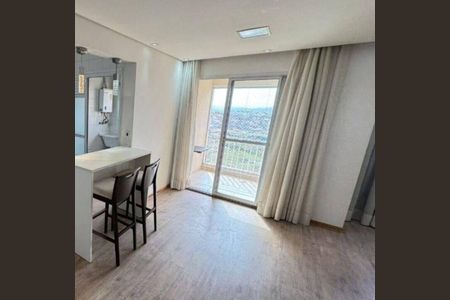 Apartamento à venda com 2 quartos, 73m² em Jardim Tupanci, Barueri