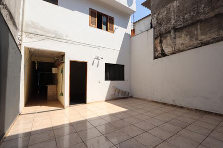 Casa para alugar com 40m², 1 quarto e sem vagaQuintal