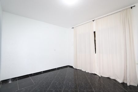 Quarto de casa para alugar com 1 quarto, 40m² em Parque Luis Mucciolo, São Paulo