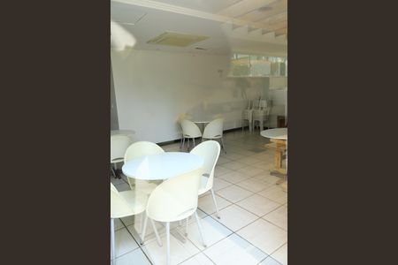 Apartamento para alugar com 80m², 2 quartos e 1 vagaÁrea comum - Salão de festas