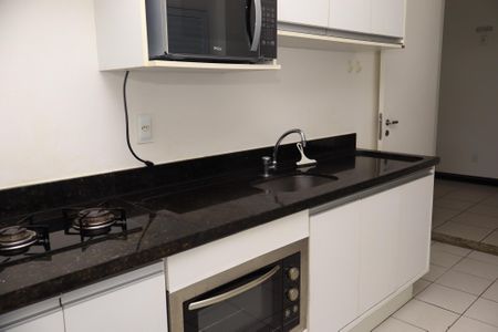 Apartamento para alugar com 80m², 2 quartos e 1 vagaÁrea comum - Salão de festas