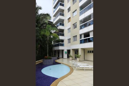Apartamento para alugar com 80m², 2 quartos e 1 vagaÁrea comum - Piscina
