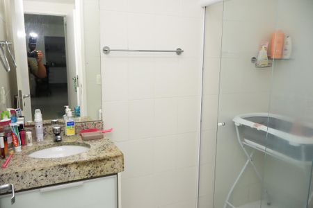 Apartamento para alugar com 80m², 2 quartos e 1 vagaBanheiro da Suíte
