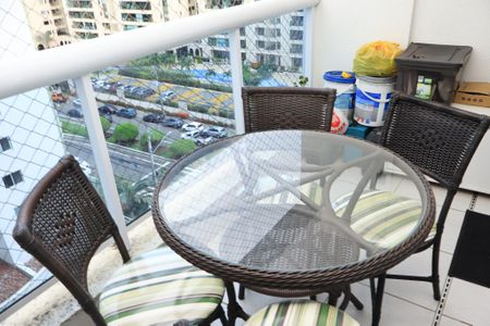 Apartamento para alugar com 80m², 2 quartos e 1 vagaVista da Sacada