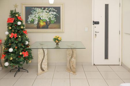 Apartamento para alugar com 80m², 2 quartos e 1 vagaSala